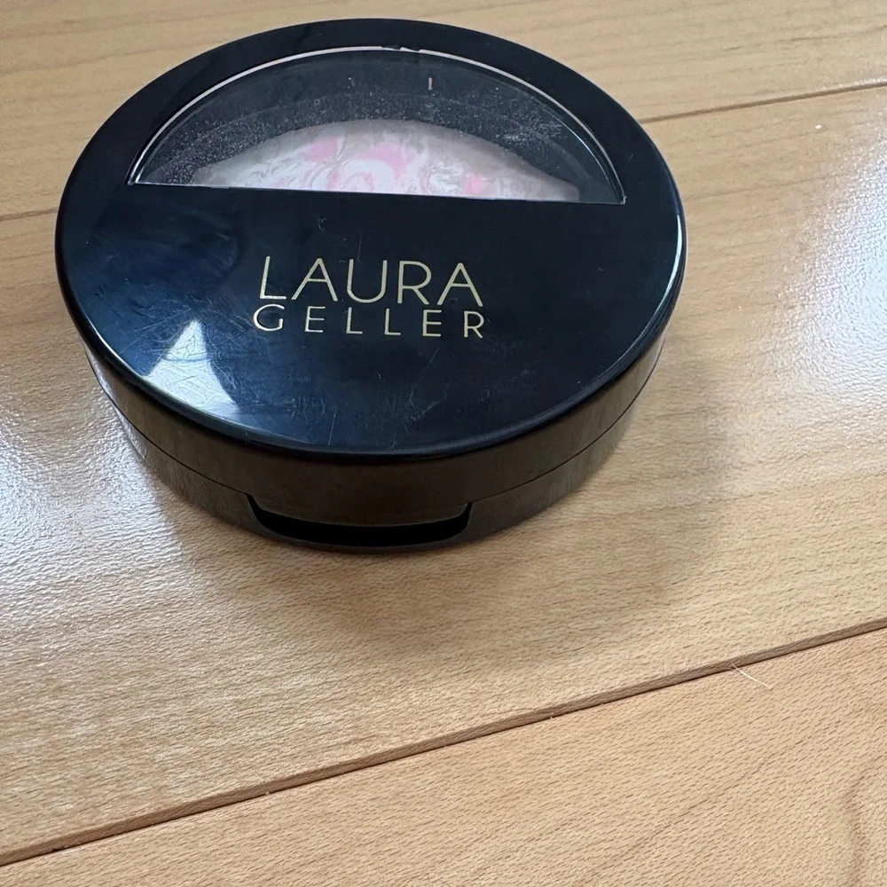 NEW Laura Geller Baked Balance-n-Brighten Color Correcting Foundation Porcelain